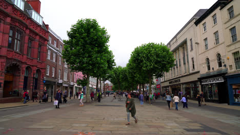 York-England,-Circa:-Einkaufsviertel-An-Der-Stonegate-Street-In-York,-Uk