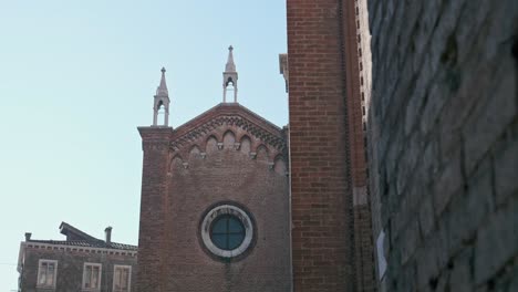 Basílica-De-Los-Frari,-Venecia,-Italia