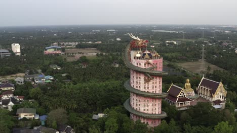 Wat-Samphran-Templo-Del-Dragón-Budista-Vista-Aérea-De-Drones