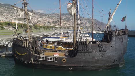 FUNCHAL,-MADEIRA-ISLAND,-PORTUGAL,-Replica-of-an-old-Portuguese-Nau-called-Santa-Maria-de-Colombo-that-was-used-in-the-discovery-Madeira-island-docked-in-the-Funchal-port