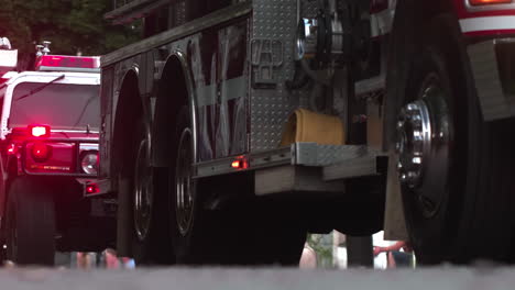 Fire-engine-and-Hummer-in-parade,-Close-up