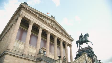 Close-Up-Old-National-Gallery-and-Sculpture-on-Museum-Island-in-Berlin