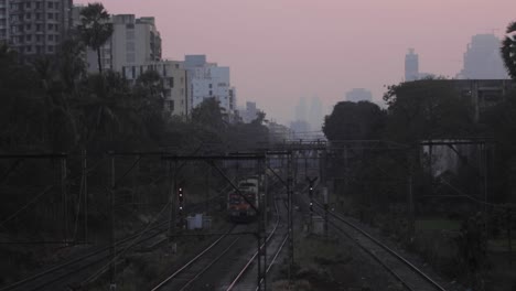 Timelapse-De-Los-Trenes-Locales-De-Mumbai