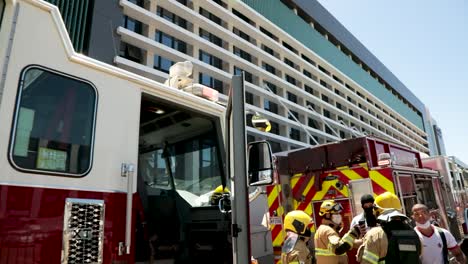 Firetrucks-respond-to-a-fire-at-the-Santa-Luzia-COVID-19-Hospital-treatment-facility