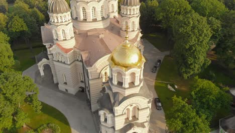 Aerial-top-view-of-Nativity-of-Christ-Cathedral-on-sunny-day,-circle-pan