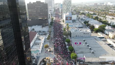 large-crowd-at-pro-Armenia-protest-in-Los-Angeles