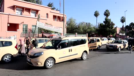 Paseo-A-Caballo-En-La-Ciudad-De-Marrakech