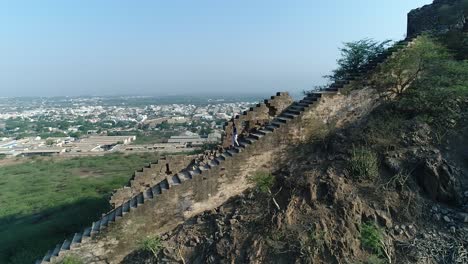 Die-Große-Mauer-Ist-Das-Universelle-Symbol-Chinas,-Ein-Berühmtes-Sprichwort-Sagt,-Wer-Noch-Nie-Auf-Der-Großen-Mauer-War,-Ist-Kein-Wahrer-Mann,-3