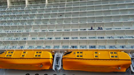 Side-view-of-Symphony-of-the-Seas-Royal-Caribbean-ship-in-St-Kitts