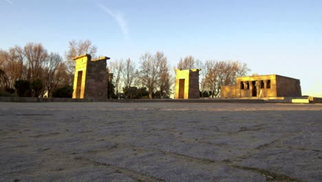 Egyptian-Temple-of-Debod-in-Madrid,-Spain,-early-morning-sunrise-timelapse