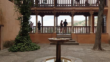 Patio-de-la-Reja-in-Alhambra,-Granada