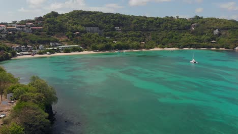 Epische-Luftaufnahme-Vom-Morne-Rouge-Beach-Auf-Der-Gewürzinsel-Grenada