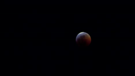 El-Eclipse-Lunar-Total-Se-Aceleró-Moviéndose-Por-El-Cielo-El-20-De-Enero-De-2019-Visto-Desde-Colorado