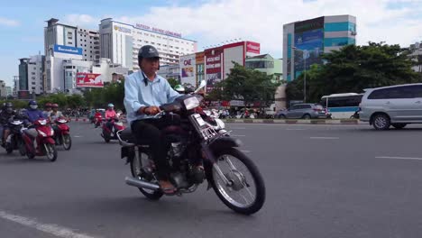 Motoneta-Tráfico-Ciudad-Ho-Chi-Minh