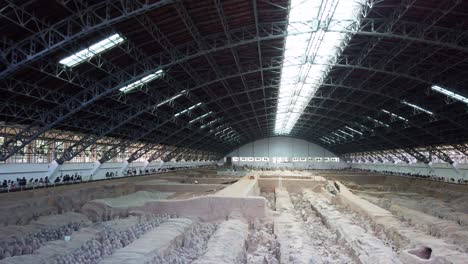 Xian,-China---Julio-De-2019:-Un-Ejército-De-Soldados-De-Arcilla-De-Terracota,-Creado-Durante-El-Reinado-Del-Primer-Emperador-Chino-Qin-Shi-Huang-Di,-Xian,-Provincia-De-Shaanxi