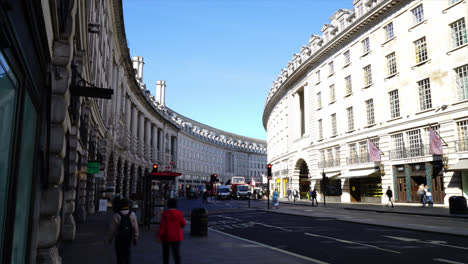 Londres,-Inglaterra,-Circa:-Calle-Comercial-Timelapse-En-Oxford-Circus-En-La-Ciudad-De-Londres,-Reino-Unido