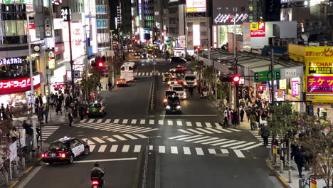 Weitwinkelaufnahme-Der-Stadt-Shinjuku,-Japan-Bei-Nacht