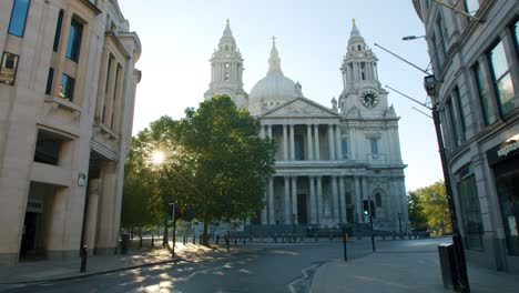 Lockdown-in-London,-deserted-streets-with-cinematic-golden-hour-sun-flares-infront-of-stunning-St-Pauls-Cathedral,-during-the-coronavirus-pandemic-2020