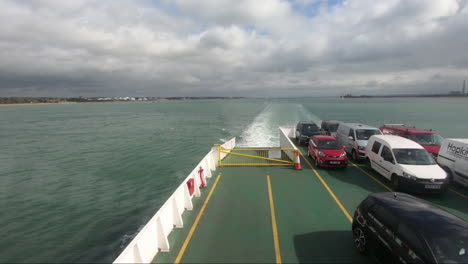 Ferry-leaving-the-isle-of-wight-after-fantastic-holiday