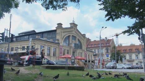 Mercado-De-Ayuntamiento-En-El-Casco-Antiguo-De-Vilnius