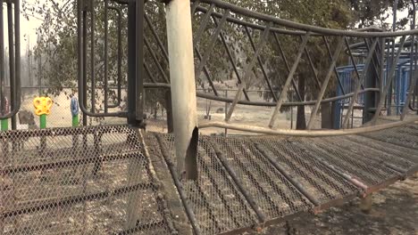 creek-fire-destroys-school-in-auberry