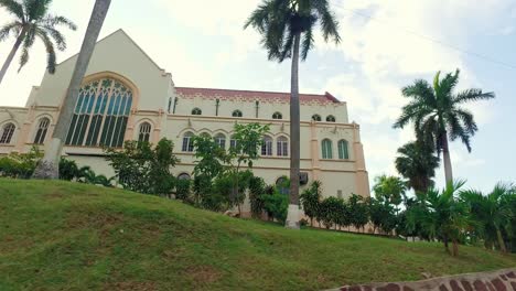 panning-view-from-a-car-of-a-church-in-Panama-City