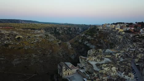 Ciudad-De-Matera-En-Italia-Por-Drone