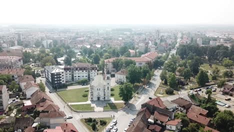 Luftaufnahme-Der-Katholischen-Kirche