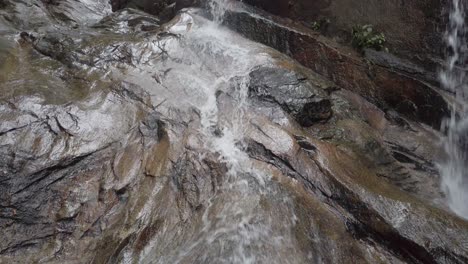 Ist-Der-Wasserfall-Für-Menschen-Trinkbar