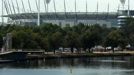 El-Campo-De-Cricket-De-Melbourne-Disparado-Desde-El-Río-Yarra