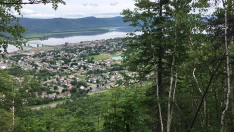 Vista-De-Campbellton,-Nuevo-Brunswick-En-Julio-De-2019-Desde-El-Pan-De-Azúcar