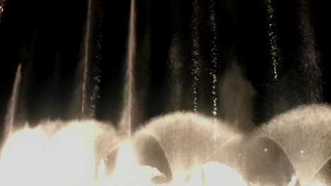 HD-footage-of-a-free-night-time-fountain-show-in-Los-Angeles-synchronized-to-music-and-lights