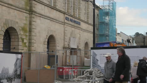 Halle-Für-Cornwall,-Truro,-Großbritannien-Am-Lemon-Quay-Wartet-Auf-Die-Fertigstellung-Nach-Renovierungsarbeiten,-Die-In-Die-Zukunft-Investieren