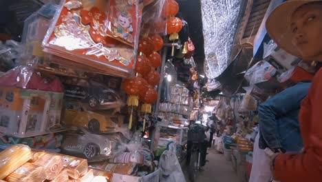 Walking-Through-the-Market-Shopping-Near-Siem-Reap-on-the-Way-to-Angkor-Wat