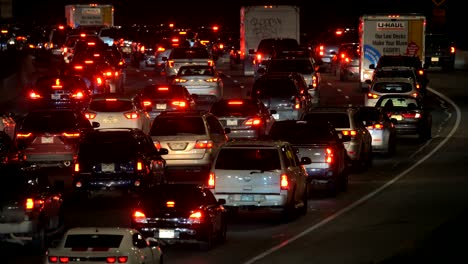 Verkehrsstaus-Auf-Der-Autobahn