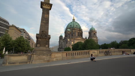 Catedral-De-Berlín-Berliner-Dom,-Calles-De-Berlín-Durante-La-Pandemia-De-Coronavirus-2020