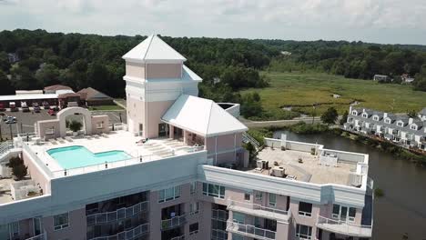 Aerial-View-on-Rod-'N'-Reel-Resort,-Chesapeake-Bay-Beach,-Maryland-USA