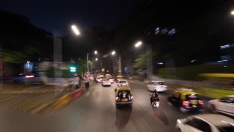 Hyperlapse-Von-Der-Spitze-Eines-Doppeldeckerbusses-In-Mumbai