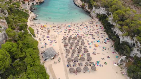 Fiesta-Vida-Destino-Calo-Des-Moro-Mallorca-España-Playa