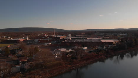 Desolate-empty-Con-Agra-factory-in-small-town-Pennsylvania,-Aerial