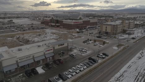 La-Tienda-De-Artículos-Deportivos-Scheels-Eclipsa-El-Mercado-Circundante