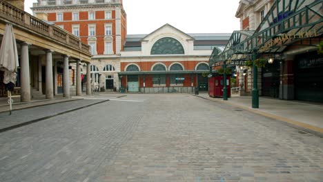 Empty-London-lockdown-Covent-Garden-Piazza-streets-with-London-Transport-Museum-and-Jubilee-Market-Hall,-during-the-Coronavirus-2020-pandemic