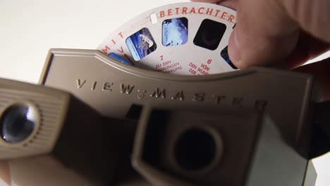 Primer-Plano-Del-Visor-3d-View-master-De-Auriculares-Vintage