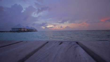 Sonnenuntergang-Auf-Einer-Ferieninsel-Auf-Den-Malediven