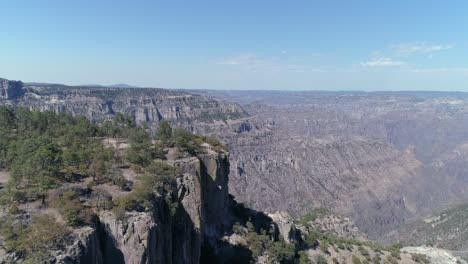 Aerial-shot-of-the-Urique-Canyon-in-Divisadero,-Copper-Canyon-Region,-Chihuahua