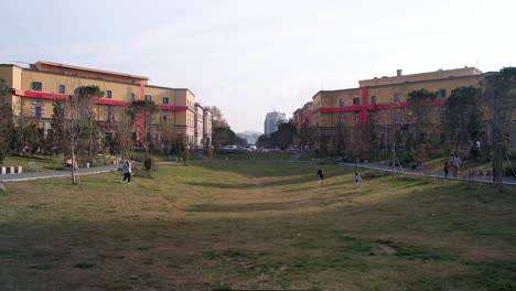 Tirana,-Die-Schöne-Hauptstadt-Albaniens