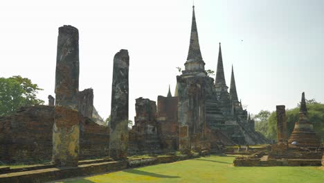 Ayutthaya-historical-park---temple