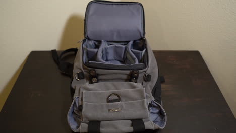 Video-Footage-of-an-Evecase-Canvas-DSLR-Camera-Travel-Backpack