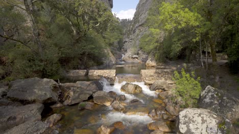 Fragas-De-Sao-Simao-Wasserfall-In-Portugal