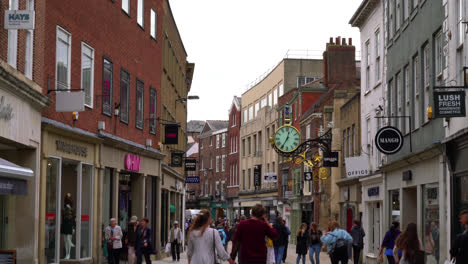 York-England,-circa-:-Shopping-area-at-Stonegate-street-in-York,-UK